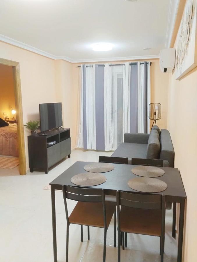 Torrevieja 2 Bedroom Holiday Apartment Eksteriør bilde